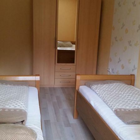 Appartement Am Kirbach à Waldsolms Extérieur photo