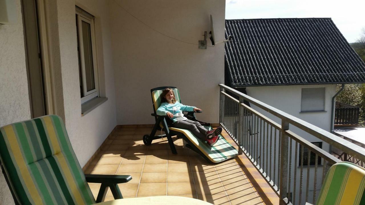 Appartement Am Kirbach à Waldsolms Extérieur photo