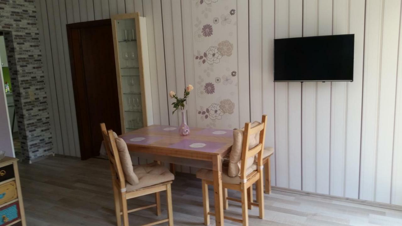 Appartement Am Kirbach à Waldsolms Extérieur photo